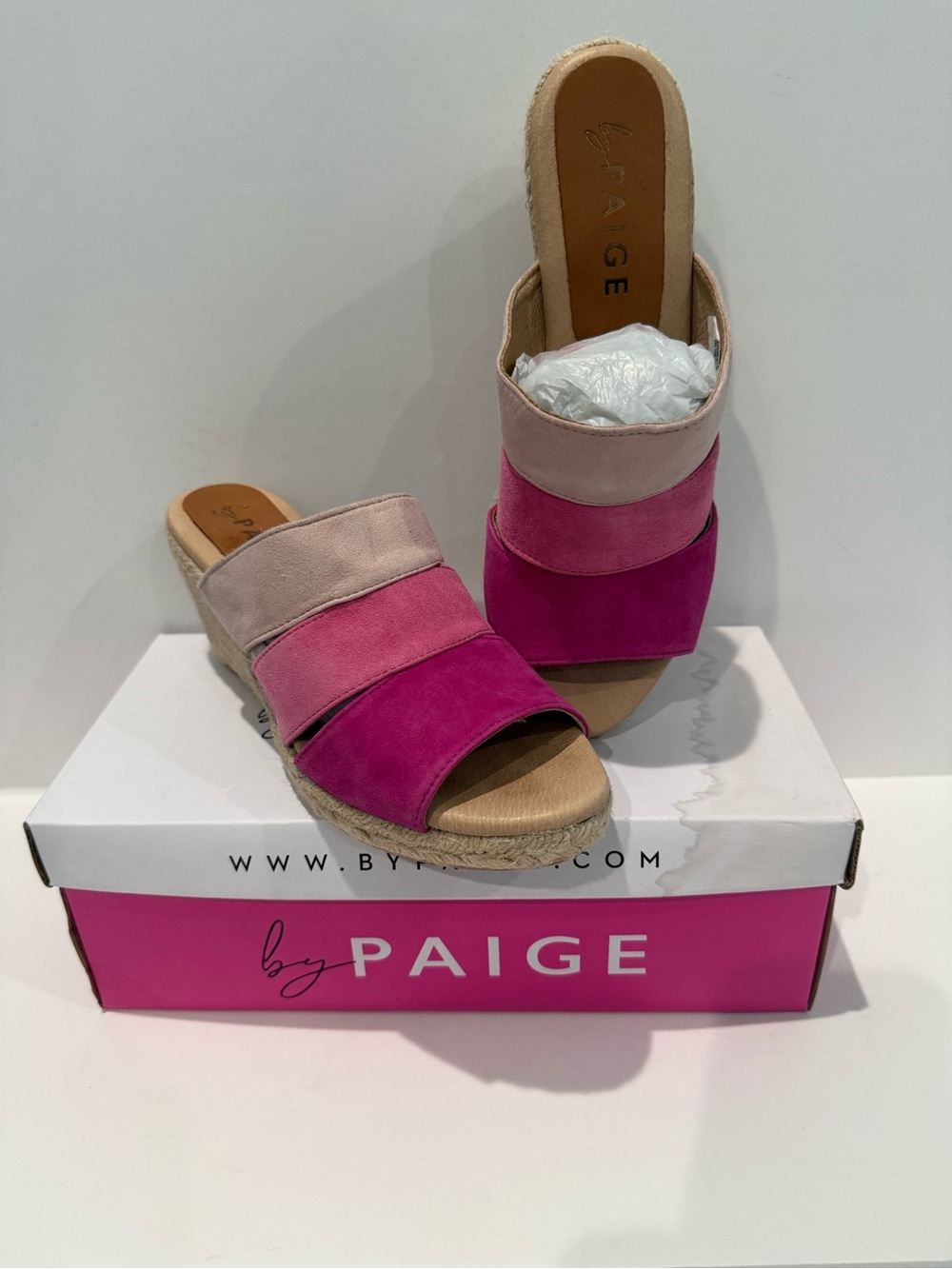 By PAIGE Pink Gradient Three-Band Wedge Slide Sandals, Size 7